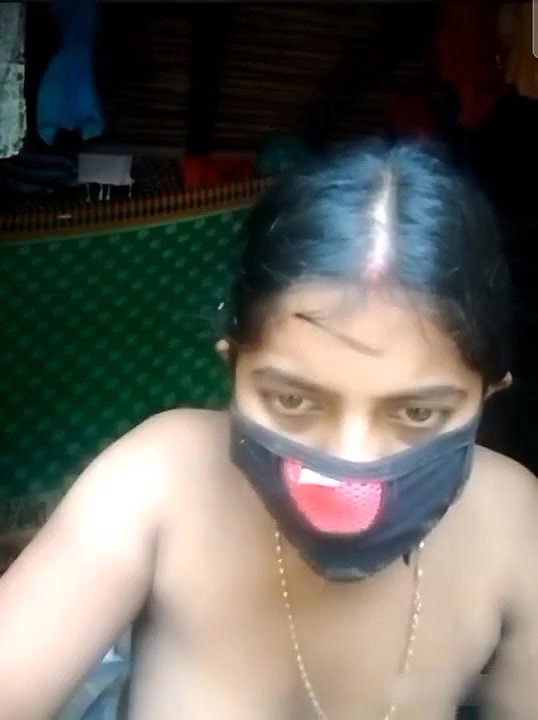 Bengali Boudi showing her nude body