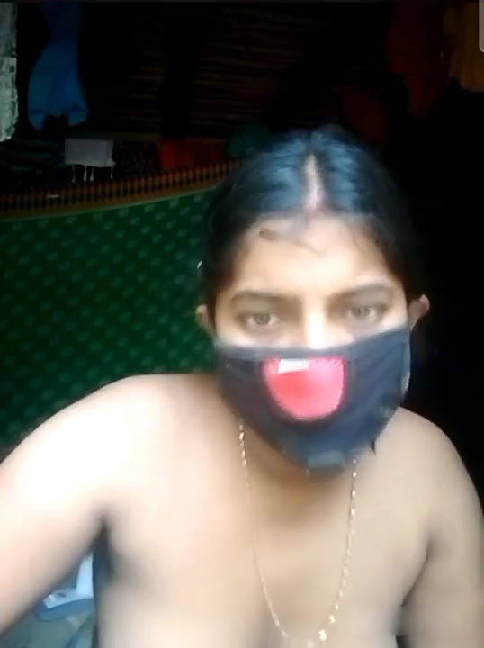 Bengali Boudi showing her nude body