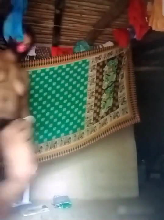 Bengali Boudi showing her nude body