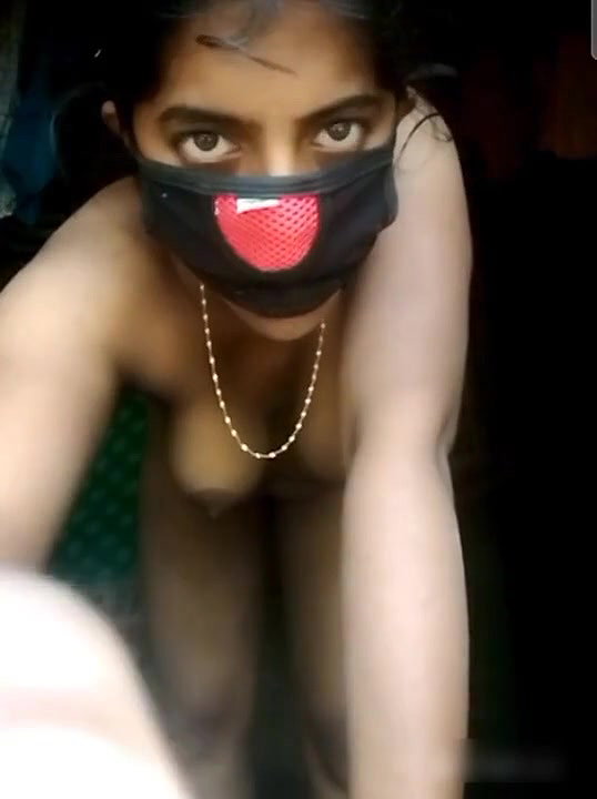Bengali Boudi showing her nude body