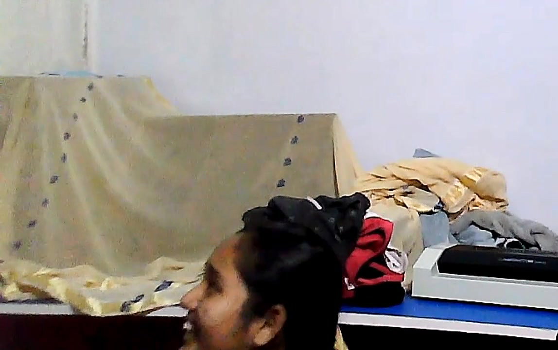 chubby Bengali girl giving blowjob to her lover
