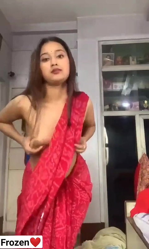 super cute girl saree striptease show