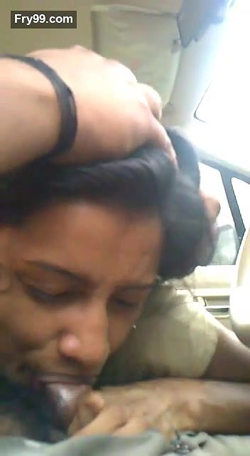 Mallu Young Couple In Car