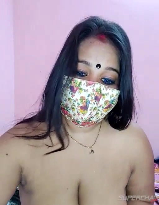super chubby Indian Bhabhi full nude show