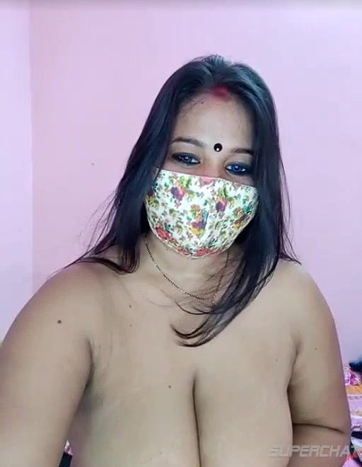 super chubby Indian Bhabhi full nude show