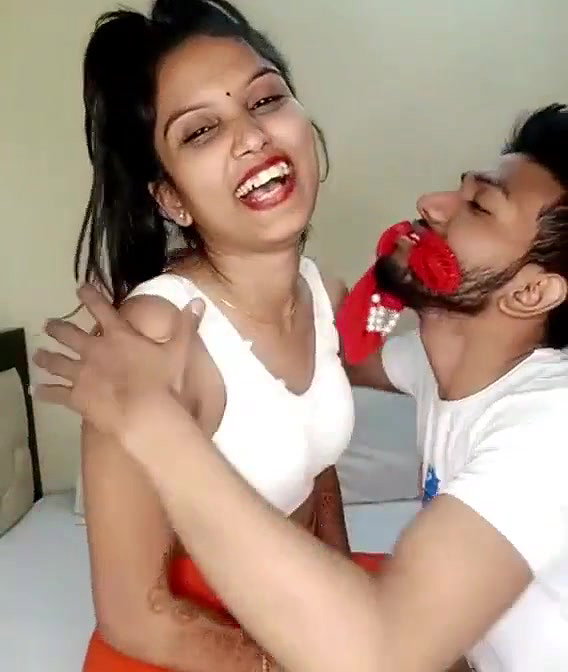 sexy Bhabhi sucking big dick on cam