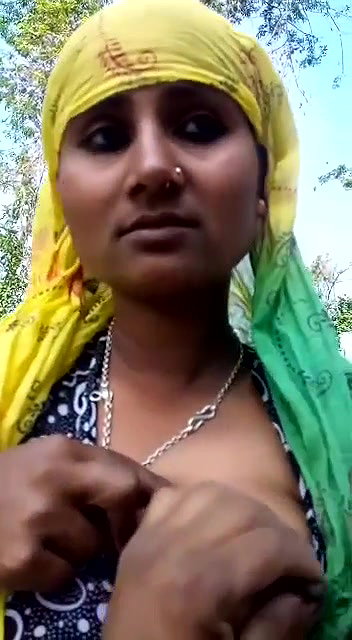 Trival Dehati girl showing bbobs and pussy