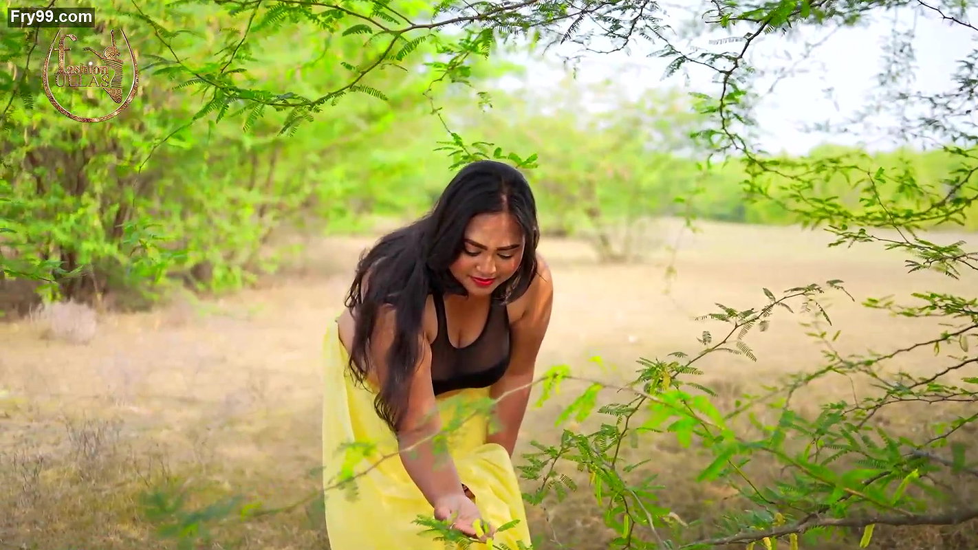 Rusha Showing Armpits & Navel and Bouncing Boobs in Yellow Chiffon Saree Shoot