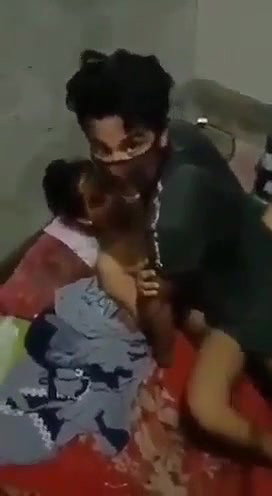 Desi GF sharing sex MMS