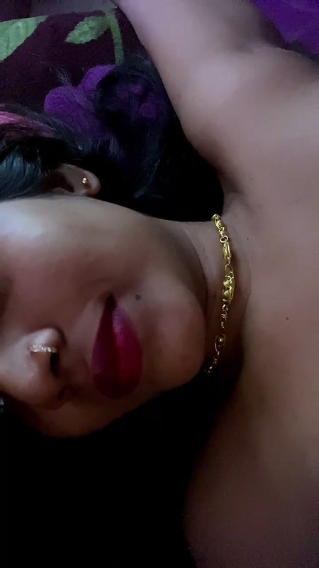 sexy Bhabhi getting naughty on cam