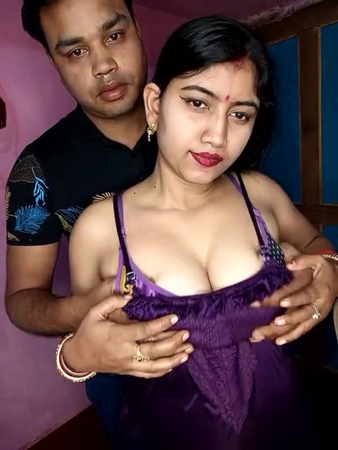Hema Bhabhi sexy romance on live cam show
