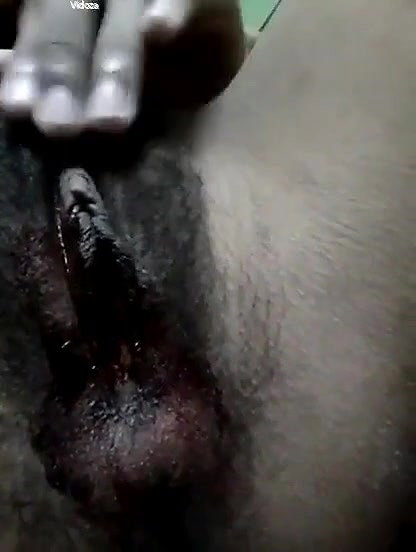 Desi girl showing her bloody pussy during periods