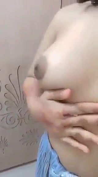 super hot Desi girl sexy boobs show