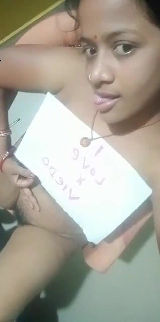 cute Desi wife shows boobs and pussy