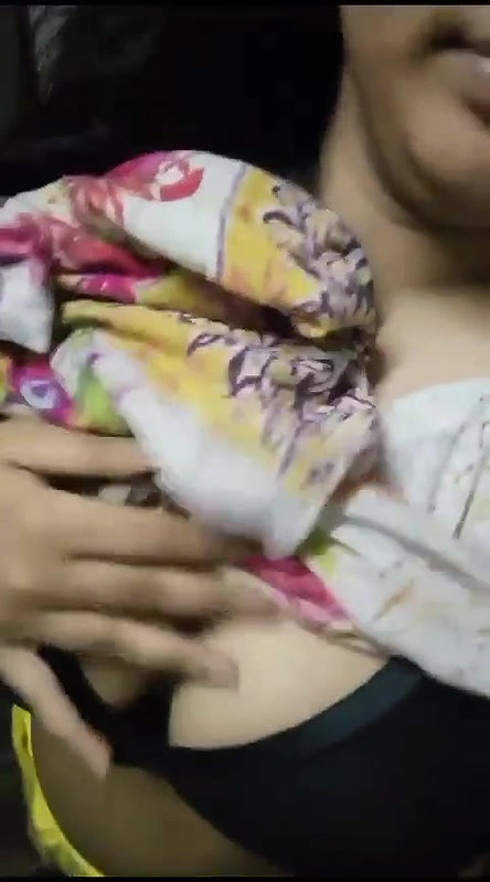 bigbooby bengali girl pressing boobs fingering
