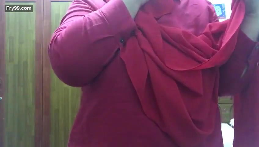 Big Mature Bhabhi Getting Naked