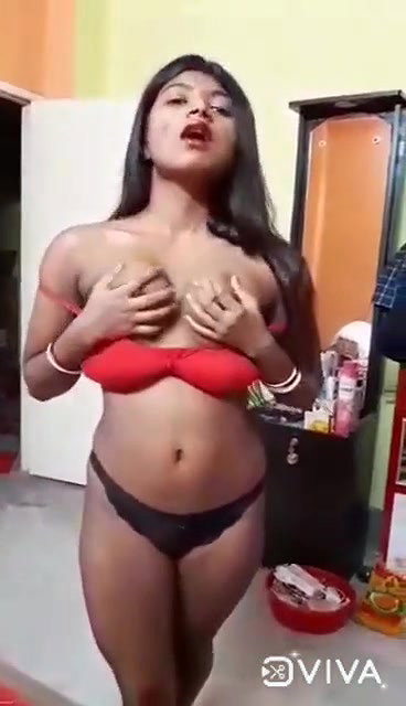 Bengali narried porn girl boob show teaser