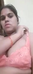 naughty Bhabhi teasing boobs show