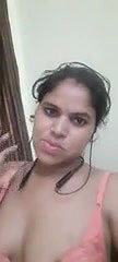 naughty Bhabhi teasing boobs show