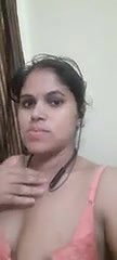 naughty Bhabhi teasing boobs show