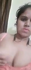 naughty Bhabhi teasing boobs show