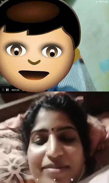 mature Mallu wife showing her boobs and pussy on VC