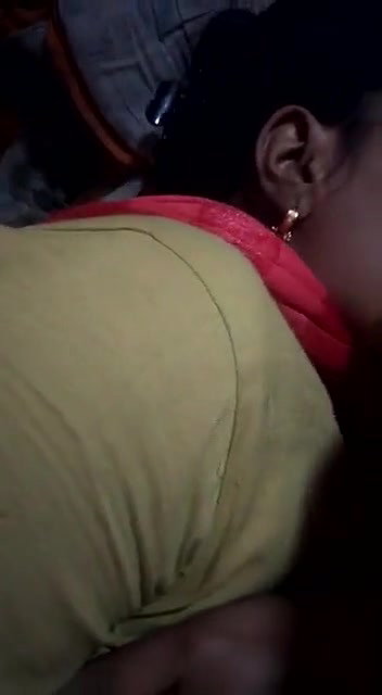 cute Desi Randi hot sex with younger guy