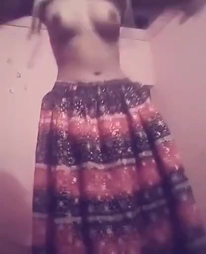 nude Kerala girl fingering pussy on chair