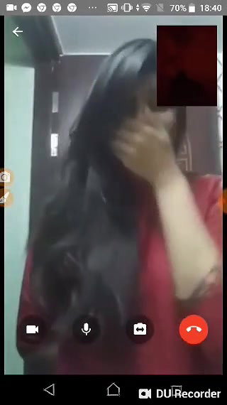 beautifull teen girl showing her virgin pussy
