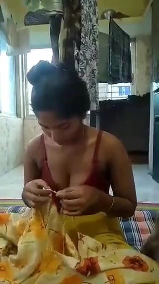 Bangladeshi married Bhabhi exposed nude on cam