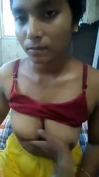 Bangladeshi married Bhabhi exposed nude on cam