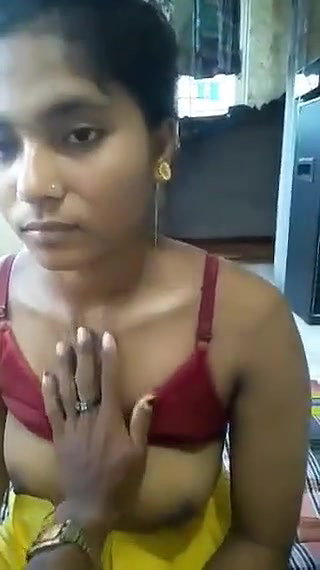 Bangladeshi married Bhabhi exposed nude on cam