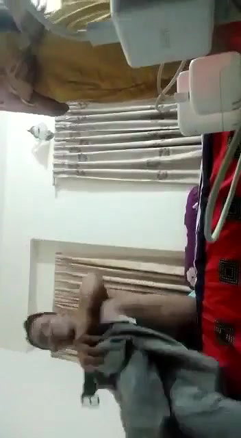 Bangladeshi girl maked video of her illicit sex session