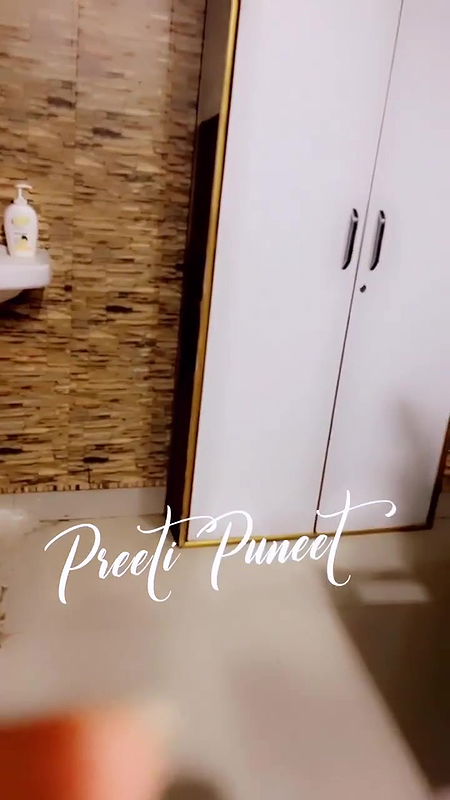 Horny Instagram model showing boobs