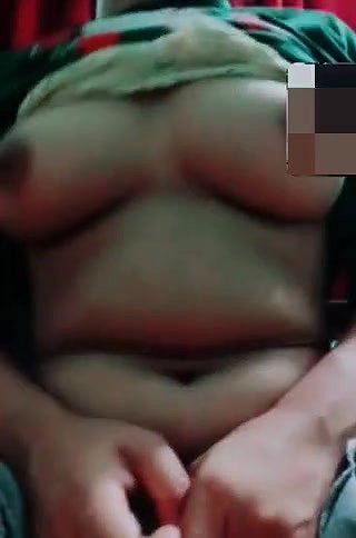 Young girl fingering and showing in VC
