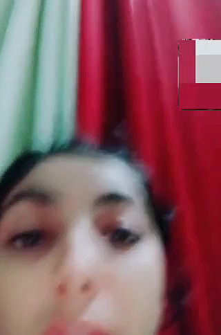 Young girl fingering and showing in VC