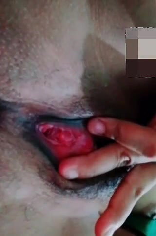 Young girl fingering and showing in VC