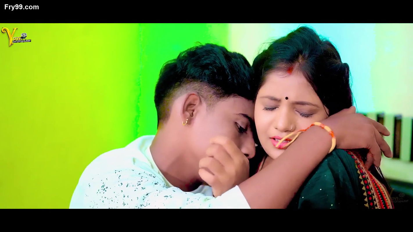 An Unknown hot song – Navel Grope