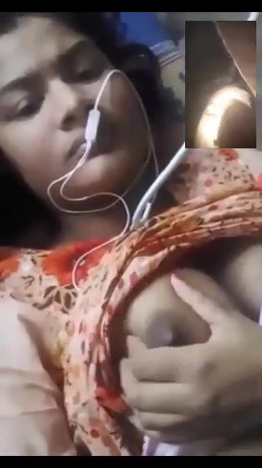 Bangladeshi Gf showing boobs and pussy