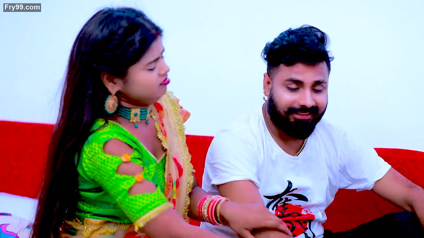 An Unknown hot song – Navel Grope