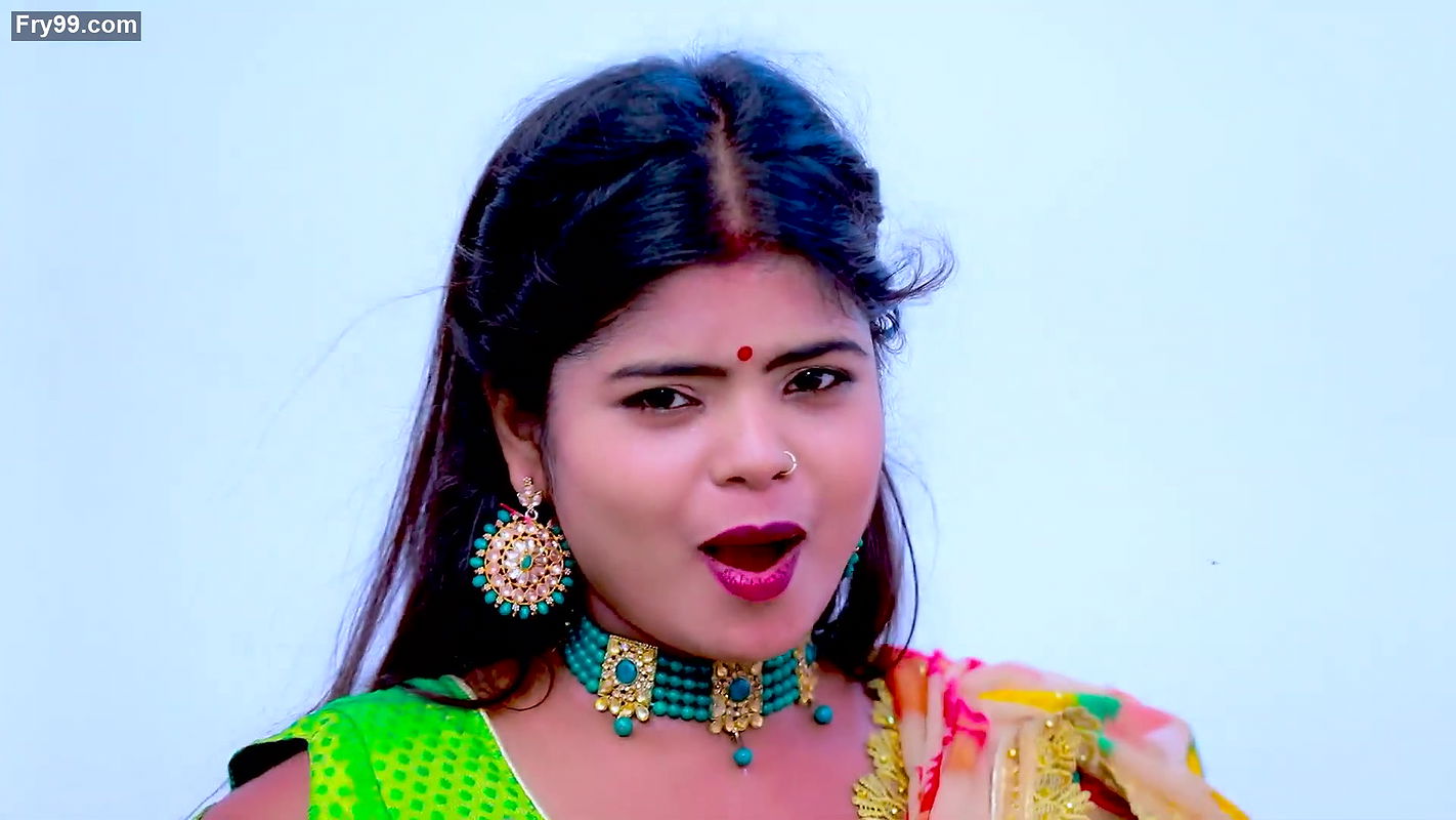 An Unknown hot song – Navel Grope