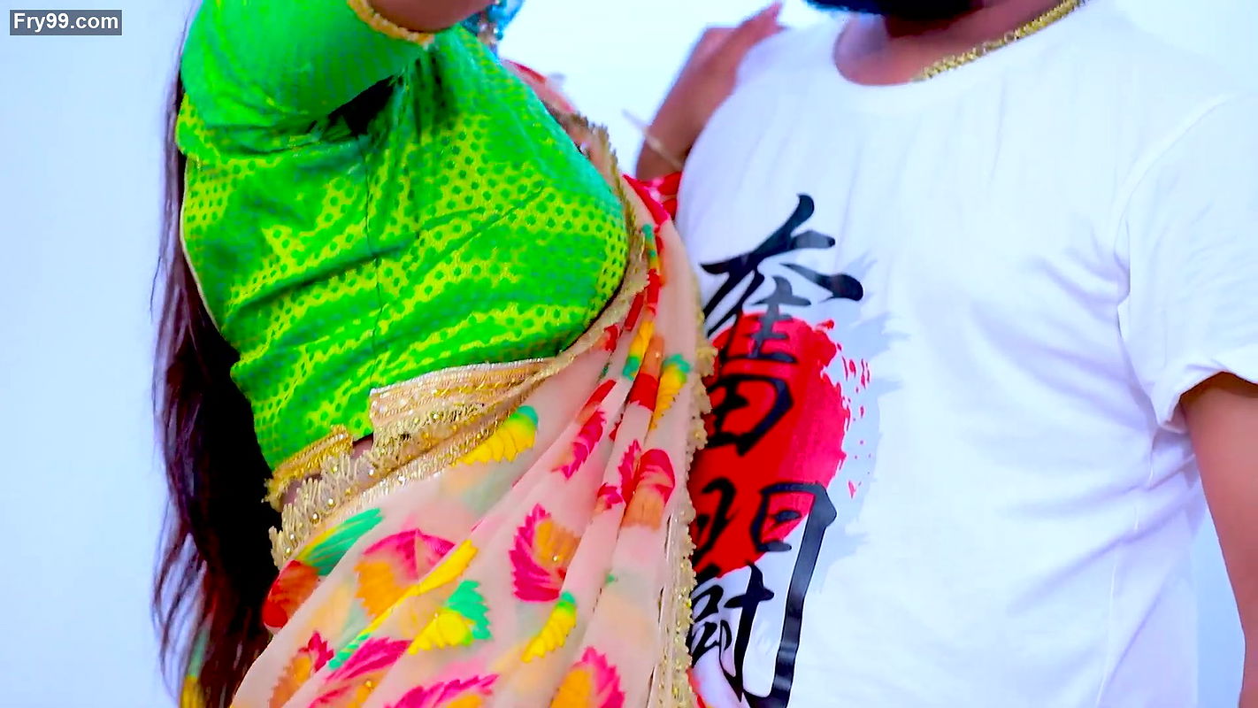 An Unknown hot song – Navel Grope