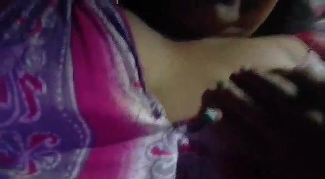 sexy Bengali Boudi showing boobs and pussy