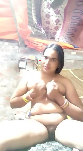 beautiful Dehati Bhabhi nude selfie MMS