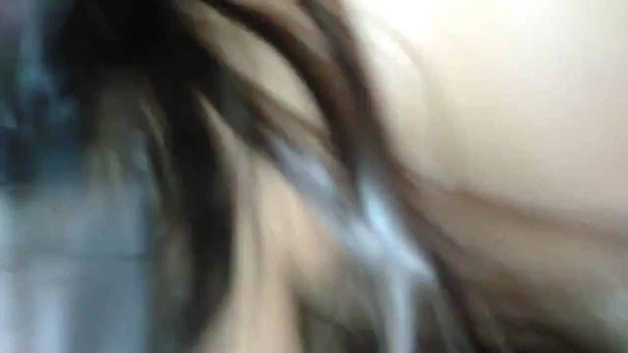 Sexy Pakistani wife blowjob sex on cam