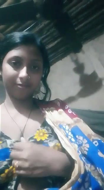 Bengali boudi showing her boobs and pussy