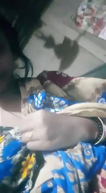 Bengali boudi showing her boobs and pussy