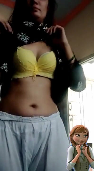 tall Pakistani girl showing pussy and ass