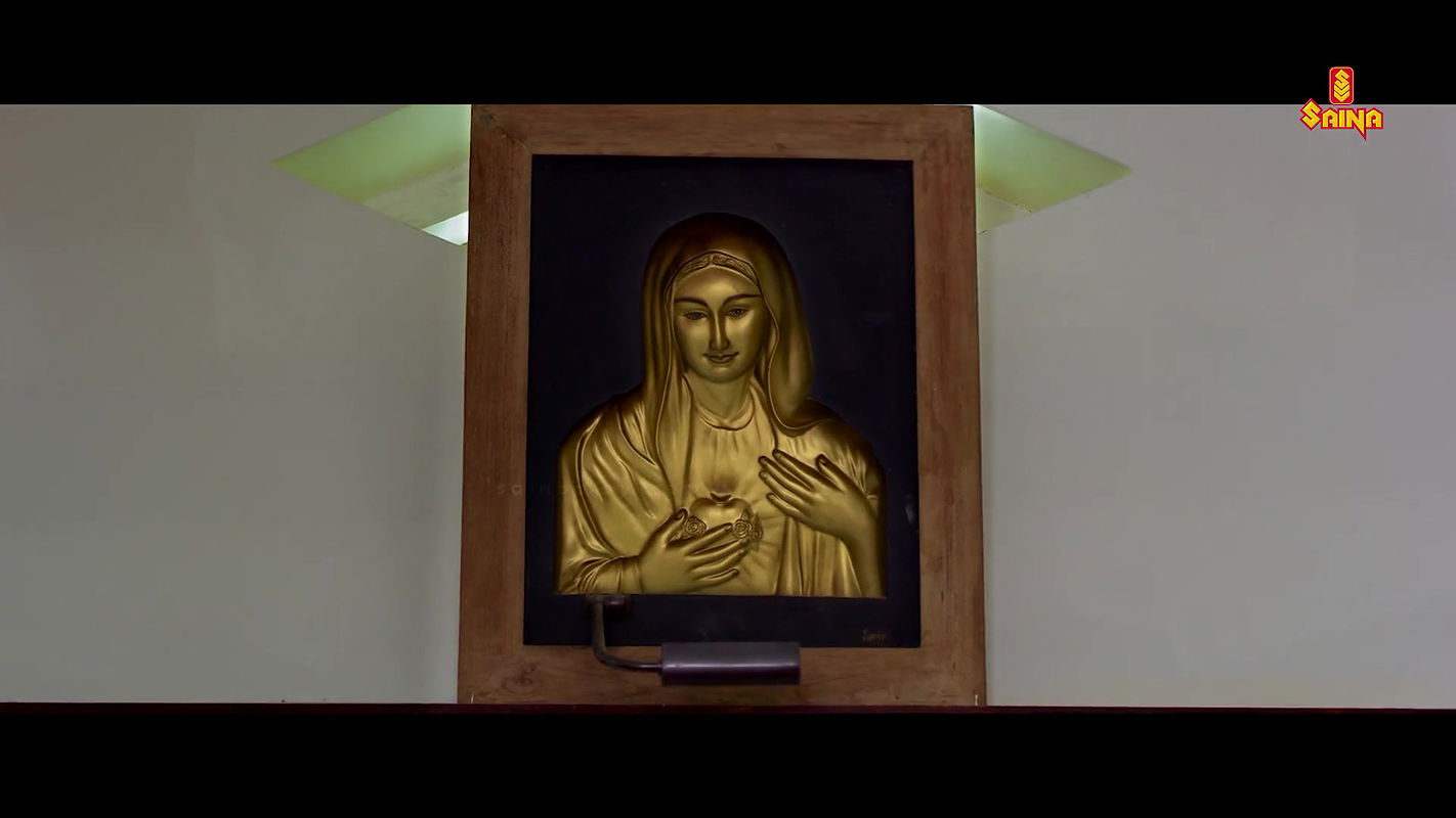 Swasika hot Scenes from Chaturam