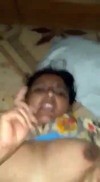 Bhabhi boobs pressing and fucking